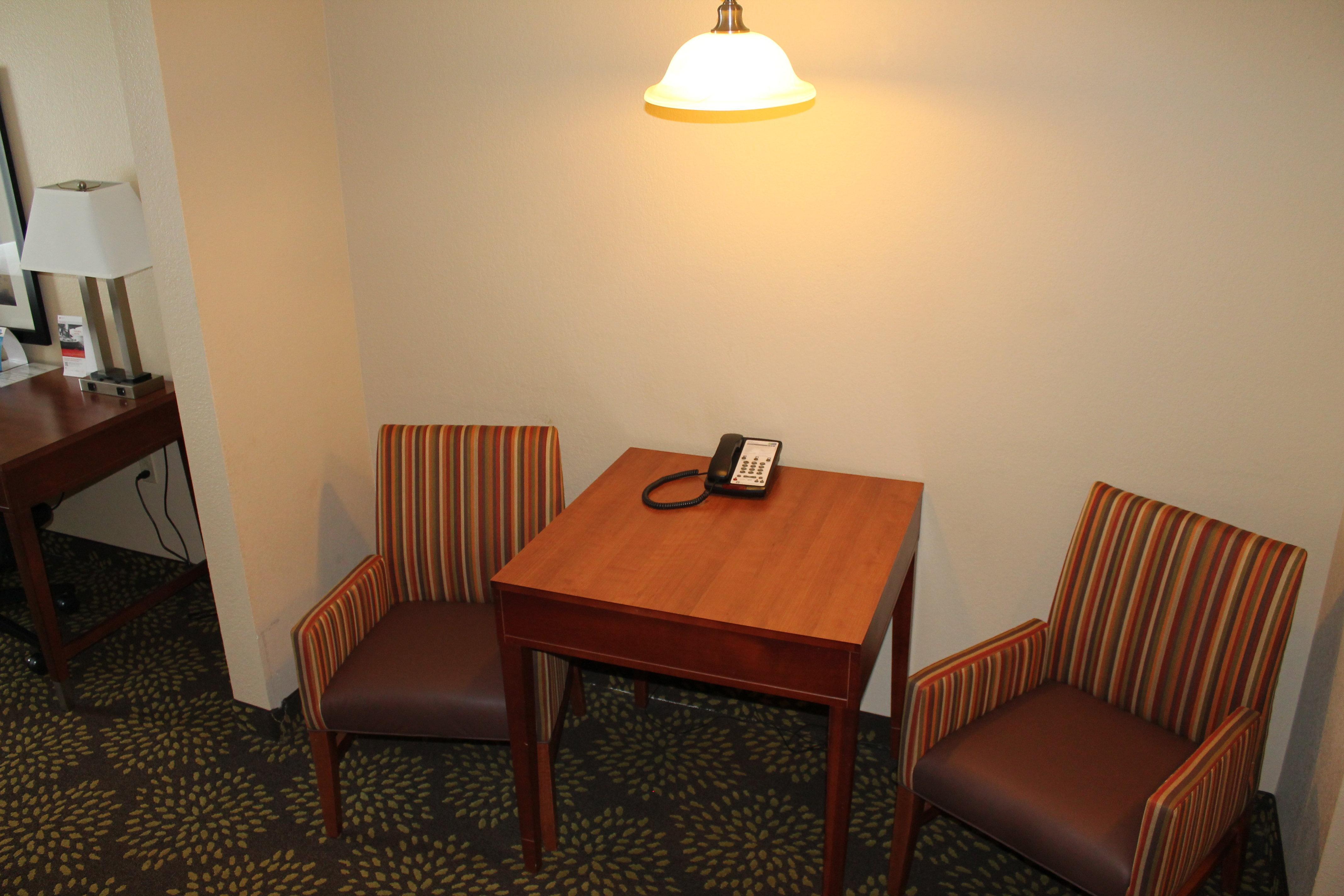 Holiday Inn Express Hotel & Suites Starkville, An Ihg Hotel מראה חיצוני תמונה