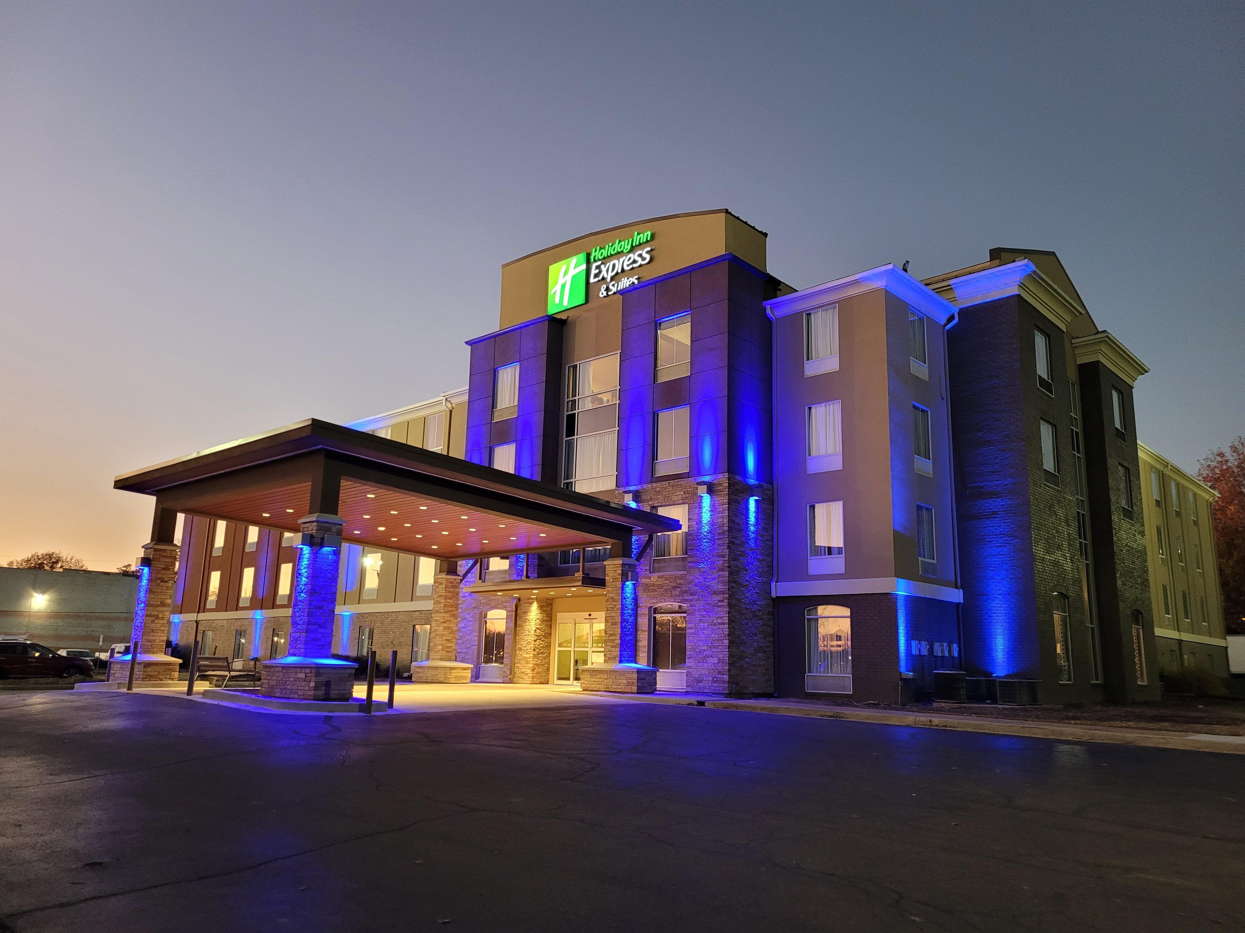 Holiday Inn Express Hotel & Suites Starkville, An Ihg Hotel מראה חיצוני תמונה