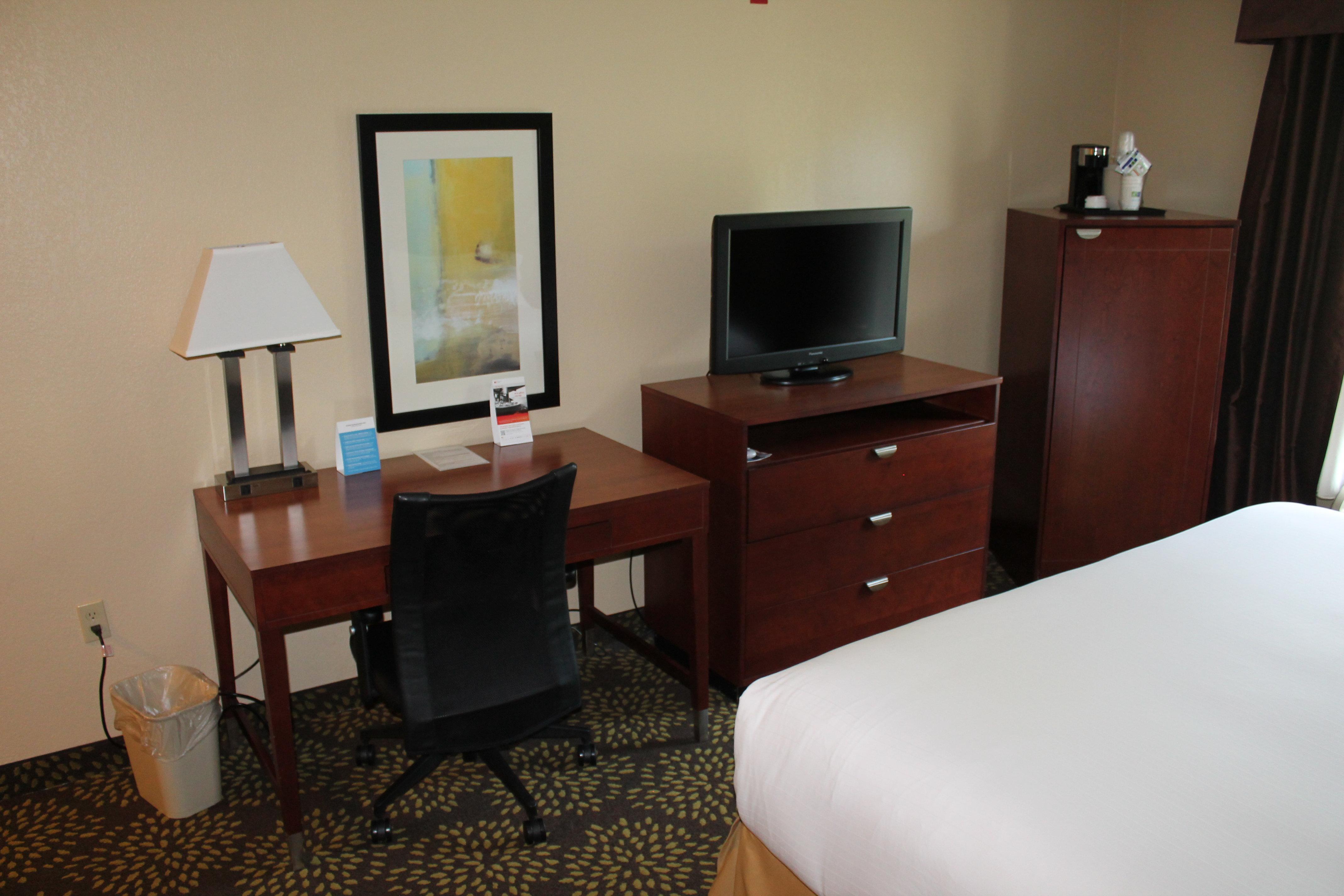 Holiday Inn Express Hotel & Suites Starkville, An Ihg Hotel מראה חיצוני תמונה