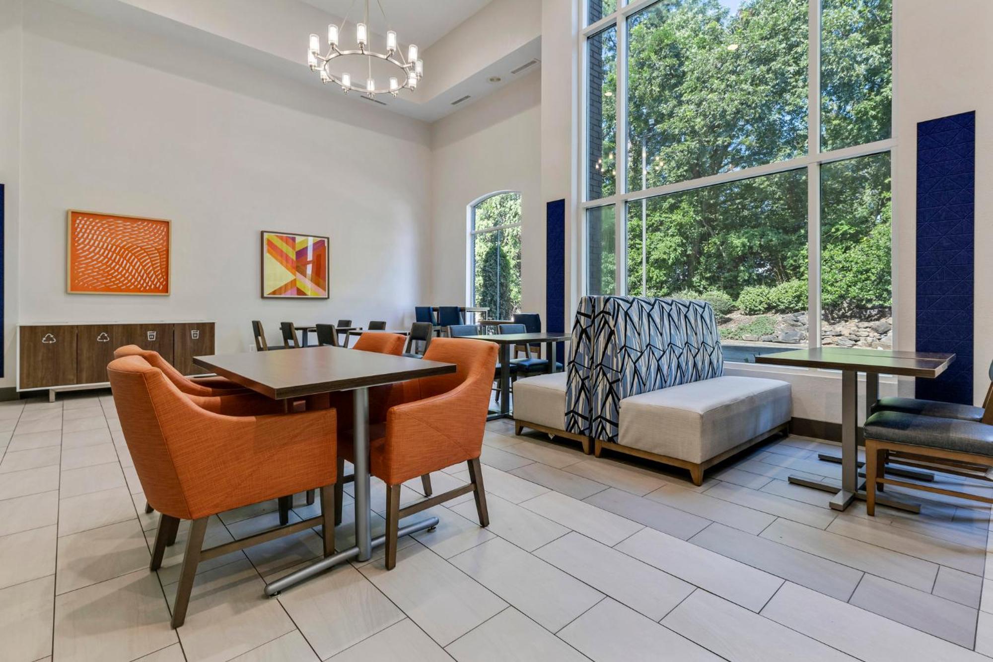 Holiday Inn Express Hotel & Suites Starkville, An Ihg Hotel מראה חיצוני תמונה