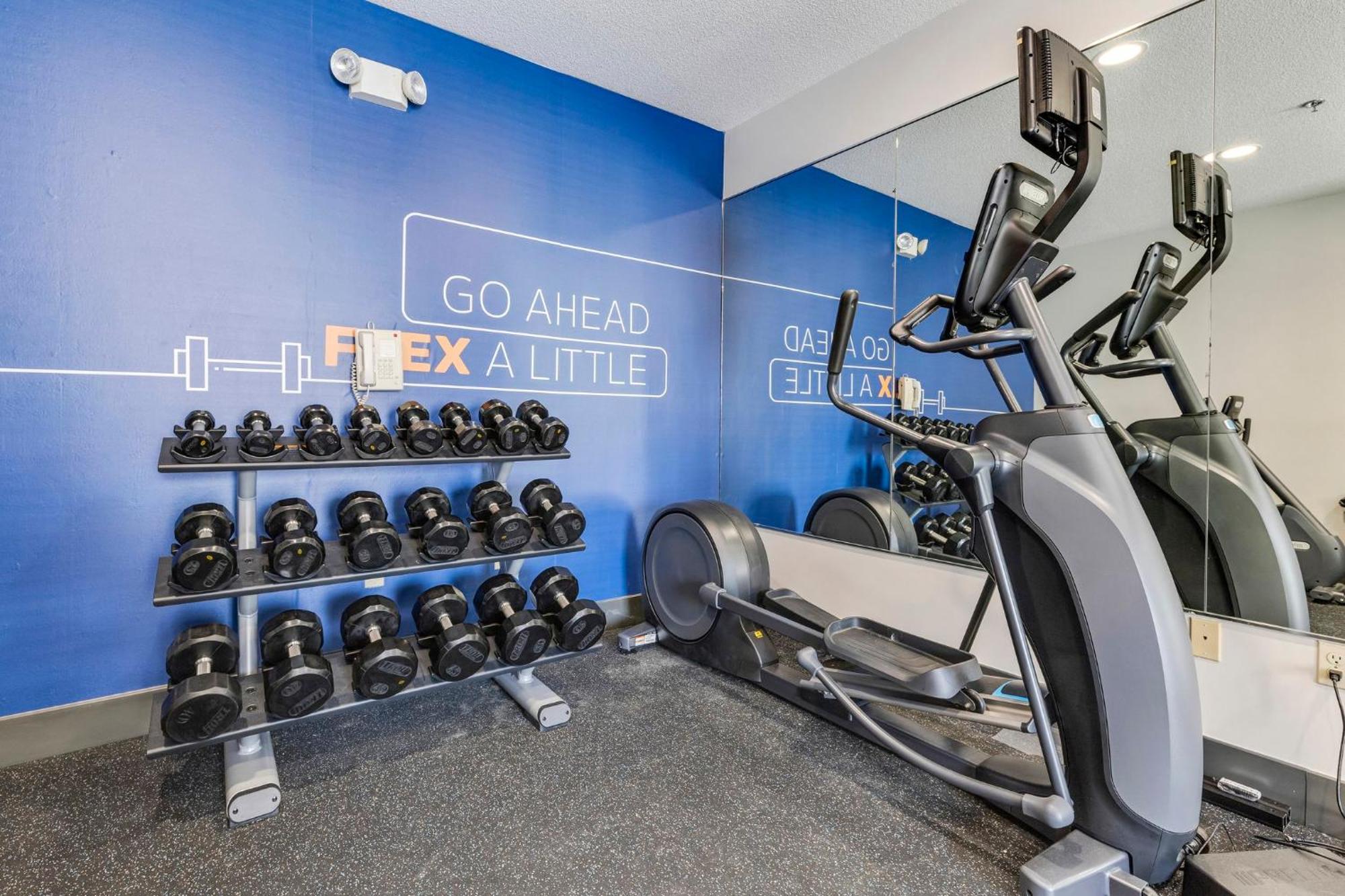 Holiday Inn Express Hotel & Suites Starkville, An Ihg Hotel מראה חיצוני תמונה