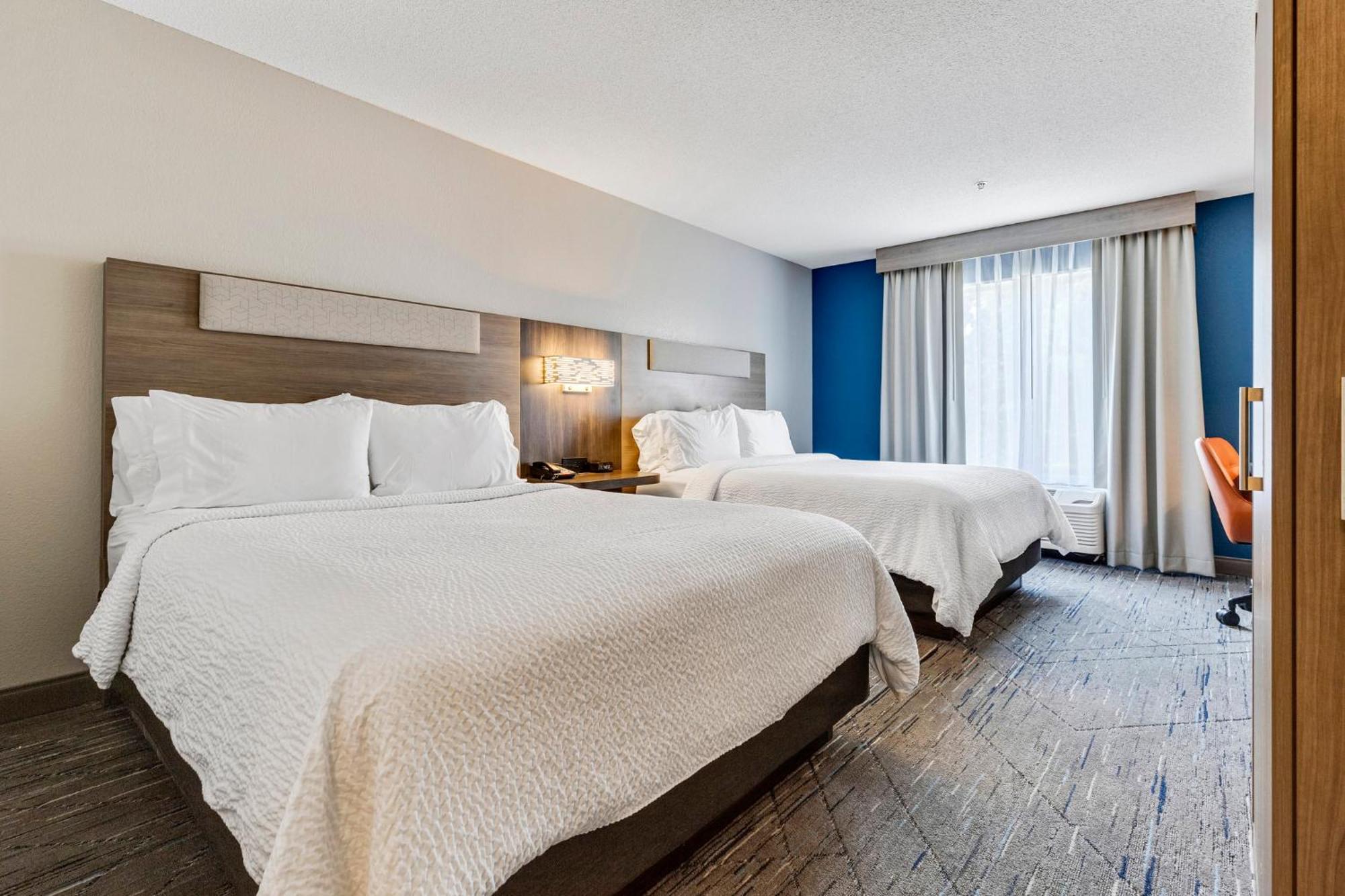 Holiday Inn Express Hotel & Suites Starkville, An Ihg Hotel מראה חיצוני תמונה