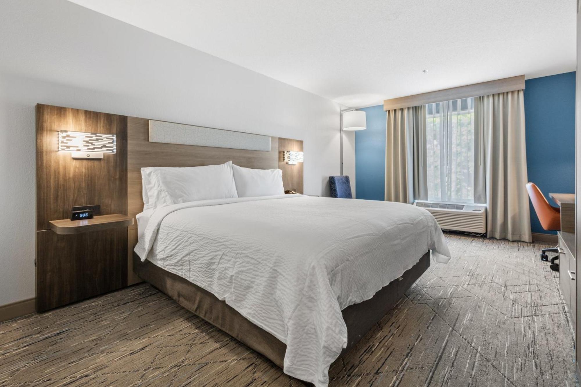 Holiday Inn Express Hotel & Suites Starkville, An Ihg Hotel מראה חיצוני תמונה
