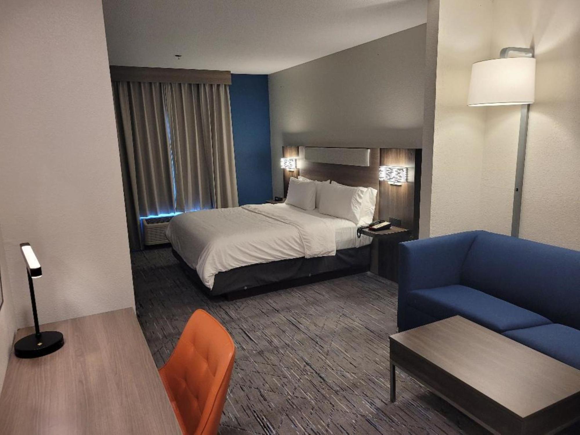 Holiday Inn Express Hotel & Suites Starkville, An Ihg Hotel מראה חיצוני תמונה