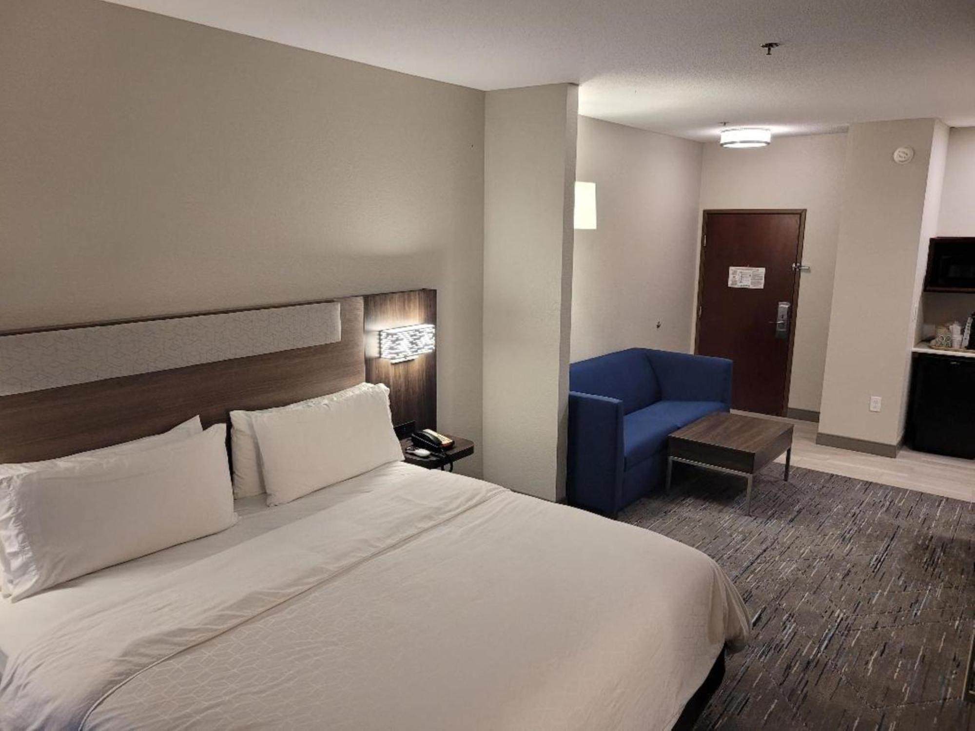 Holiday Inn Express Hotel & Suites Starkville, An Ihg Hotel מראה חיצוני תמונה